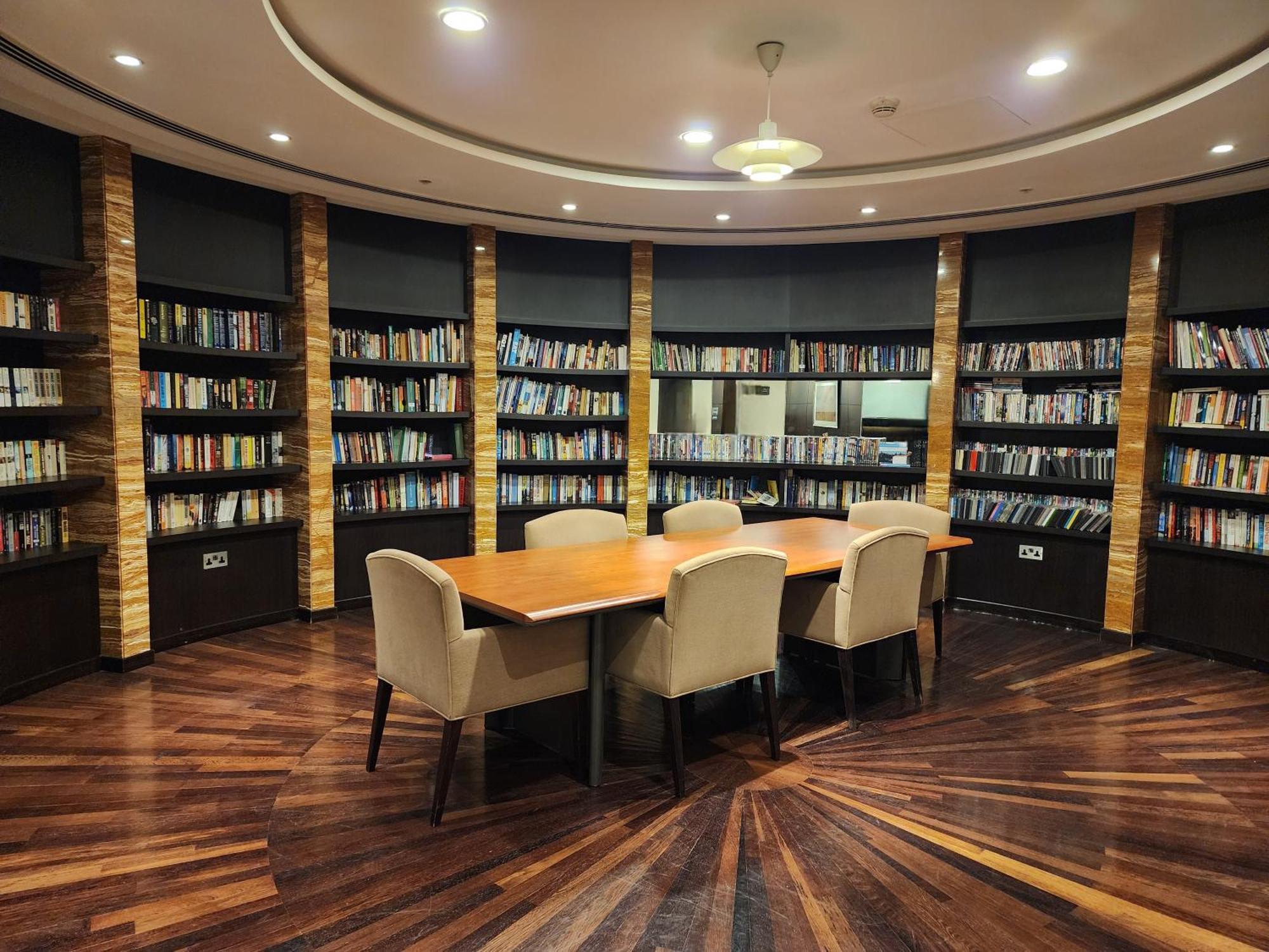 Downtown Oasis, Burj Khalifa Views, Luxury Amenities Appartement Dubai Buitenkant foto